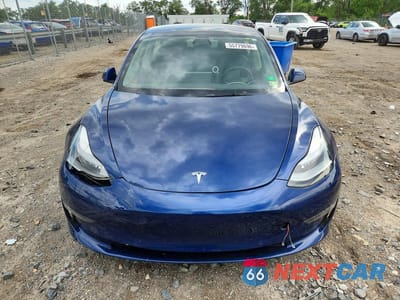 Piąte zdjęcie samochodu w środku: 2022 TESLA 3 VIN:5YJ3E1EA7NF185940 - miniatura