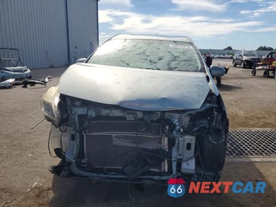 Piąte zdjęcie samochodu w środku: 2014 TOYOTA PRIUS V FIVE VIN:JTDZN3EU1E3304658 - miniatura
