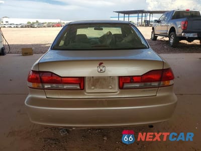 Zdjęcie 6 z 13 samochodu: 2001 HONDA ACCORD EX VIN:JHMCG66811C017039 - miniatura