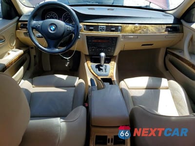 Zdjęcie 8 z 12 samochodu: 2006 BMW 325 I VIN:WBAVB135X6KX51792 - miniatura