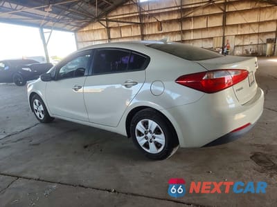 Drugie zdjęcie samochodu z przodu: 2014 KIA FORTE LX VIN:KNAFK4A62E5114247 - miniatura