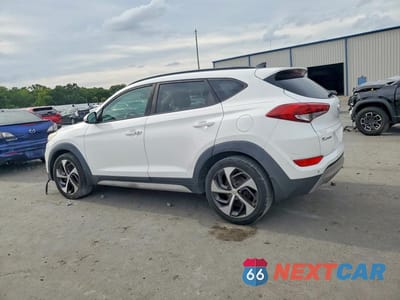 Drugie zdjęcie samochodu z przodu: 2018 HYUNDAI TUCSON VALUE VIN:KM8J33A27JU670065 - miniatura