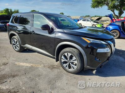 Czwarte zdjęcie samochodu z boku: 2021 NISSAN ROGUE SV VIN:5N1AT3BA1MC841411 - miniatura