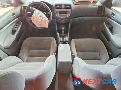 Zdjęcie 8 z 12 samochodu: 2007 HONDA ACCORD SE VIN:JHMCM56397C010193 - miniatura