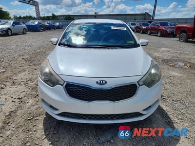 Piąte zdjęcie samochodu w środku: 2015 KIA FORTE EX VIN:KNAFX4A81F5418190 - miniatura