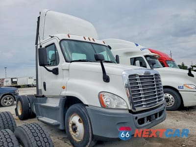 2016 FREIGHTLINER CASCADIA 125 SEMI TRUCK 1FUBGEDV1GLHC5761 - główne zdjęcie licytacji z USA - miniatura