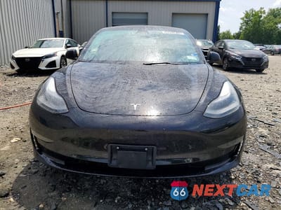 Piąte zdjęcie samochodu w środku: 2023 TESLA MODEL 3 VIN:5YJ3E1EA5PF451247 - miniatura