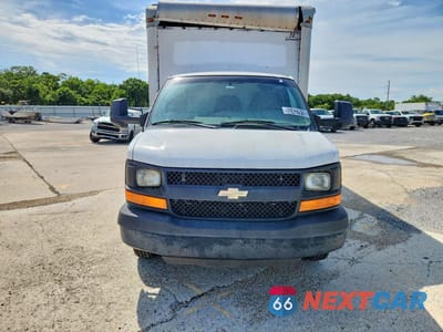 Piąte zdjęcie samochodu w środku: 2015 CHEVROLET EXPRESS G3500 VIN:1GB3G4CG9F1286446 - miniatura