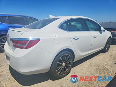 Trzecie zdjęcie samochodu z tyłu: 2016 BUICK VERANO SPORT TOURING VIN:1G4PW5SK2G4166382 - miniatura