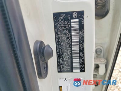 Zdjęcie 12 z 12 samochodu: 2016 TOYOTA PRIUS THREE VIN:JTDKARFU7G3506485 - miniatura