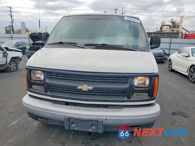 Piąte zdjęcie samochodu w środku: 2001 CHEVROLET EXPRESS DELIVERY VAN VIN:1GCFG25W811164672 - miniatura