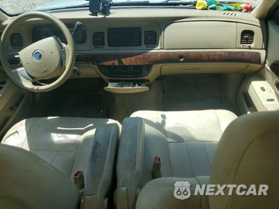 Zdjęcie 8 z 12 samochodu: 2007 MERCURY GRAND MARQUIS GS VIN:2MEFM74V87X633854 - miniatura