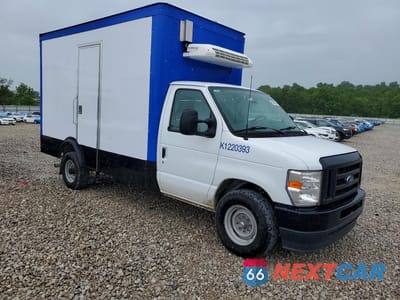 Czwarte zdjęcie samochodu z boku: 2024 FORD E350 REFRIGERATED BOX TRUCK VIN:1FDWE3FNXRDD19567 - miniatura