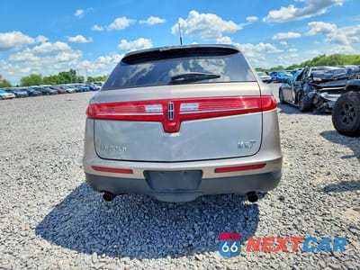 Zdjęcie 6 z 12 samochodu: 2019 LINCOLN MKT VIN:2LMHJ5AT5KBL00995 - miniatura