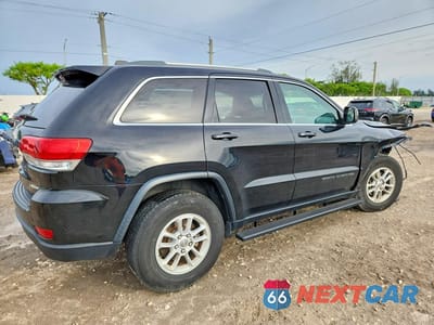 Trzecie zdjęcie samochodu z tyłu: 2019 JEEP GRAND CHEROKEE LAREDO VIN:1C4RJEAGXKC819712 - miniatura