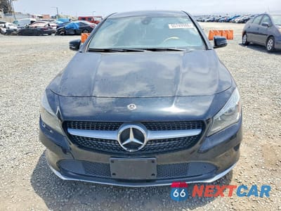 Piąte zdjęcie samochodu w środku: 2018 MERCEDES-BENZ CLA 250 VIN:WDDSJ4EB8JN683177 - miniatura