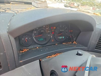Zdjęcie 9 z 13 samochodu: 2006 JEEP GRAND CHEROKEE LAREDO VIN:1J4GR48K06C311754 - miniatura