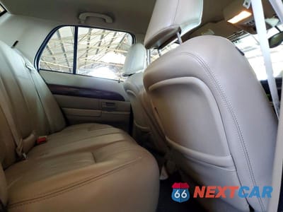 Zdjęcie 10 z 12 samochodu: 2004 MERCURY GRAND MARQUIS LS VIN:2MEHM75W94X604665 - miniatura