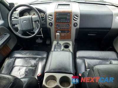 Zdjęcie 8 z 13 samochodu: 2004 FORD F150 SUPERCREW VIN:1FTPW145X4KC42779 - miniatura
