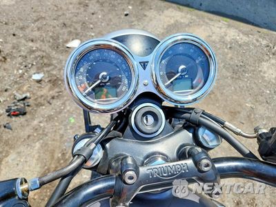 Zdjęcie 7 z 9 samochodu: 2018 TRIUMPH MOTORCYCLE BONNEVILLE T120 VIN:SMTD40HL9JT882789 - miniatura