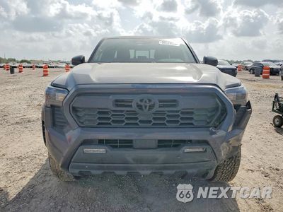 Piąte zdjęcie samochodu w środku: 2024 TOYOTA TACOMA TRD OFF-ROAD VIN:3TMLB5JN3RM065286 - miniatura