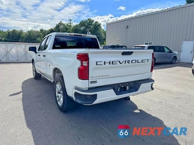 Drugie zdjęcie samochodu z przodu: 2019 CHEVROLET SILVERADO C1500 VIN:1GCRWAEF0KZ206376 - miniatura