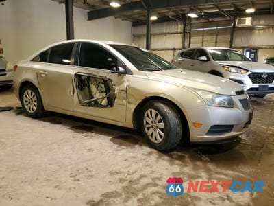 Czwarte zdjęcie samochodu z boku: 2011 CHEVROLET CRUZE LT VIN:1G1PF5S91B7112606 - miniatura