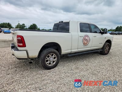 Trzecie zdjęcie samochodu z tyłu: 2023 RAM 2500 LARAMIE VIN:3C6UR5NL1PG548111 - miniatura