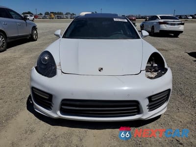 Piąte zdjęcie samochodu w środku: 2016 PORSCHE PANAMERA GTS VIN:WP0AF2A70GL080869 - miniatura