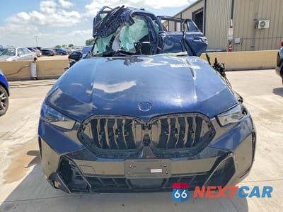 Piąte zdjęcie samochodu w środku: 2026 BMW X6 XDRIVE40I VIN:5UX33EX0XT9369633 - miniatura