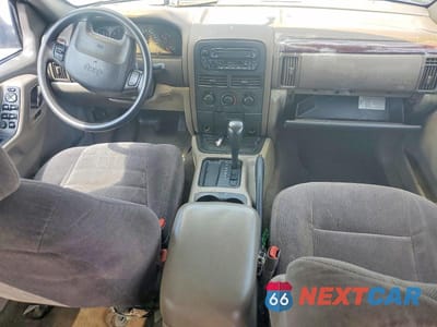 Zdjęcie 8 z 12 samochodu: 2000 JEEP GRAND CHEROKEE LAREDO VIN:1J4G248S2YC399844 - miniatura