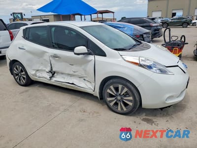 Czwarte zdjęcie samochodu z boku: 2015 NISSAN LEAF SL VIN:1N4AZ0CP3FC319067 - miniatura