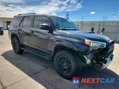 Czwarte zdjęcie samochodu z boku: 2024 TOYOTA 4RUNNER TRD OFF-ROAD PREMIUM VIN:JTERU5JR7R6224412 - miniatura