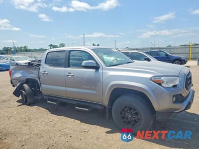 Czwarte zdjęcie samochodu z boku: 2021 TOYOTA TACOMA SR5 V6 VIN:3TMCZ5AN3MM399242 - miniatura