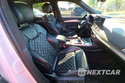 Piąte zdjęcie samochodu w środku: 2018 AUDI SQ5 PRESTIGE VIN:WA1C4AFY8J2182275 - miniatura