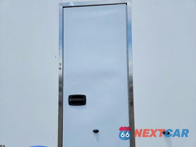 Zdjęcie 11 z 13 samochodu: 2023 FORD E350 REFRIGERATED BOX TRUCK VIN:1FDWE3FKXPDD14758 - miniatura