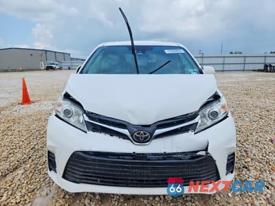 Piąte zdjęcie samochodu w środku: 2019 TOYOTA SIENNA LE VIN:5TDKZ3DC3KS010624 - miniatura
