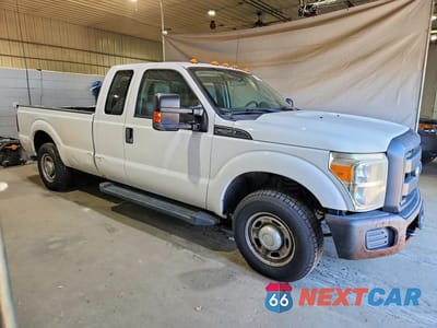 Czwarte zdjęcie samochodu z boku: 2013 FORD F250 SUPER DUTY VIN:1FT7X2A61DEB83815 - miniatura
