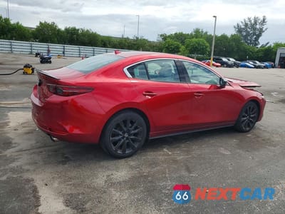 Trzecie zdjęcie samochodu z tyłu: 2021 MAZDA 3 PREMIUM PLUS VIN:3MZBPBEY7MM254478 - miniatura