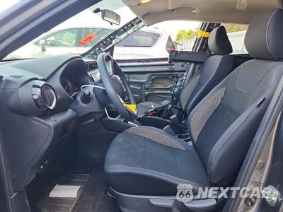 Zdjęcie 7 z 12 samochodu: 2019 NISSAN KICKS SV VIN:3N1CP5CU6KL512388 - miniatura