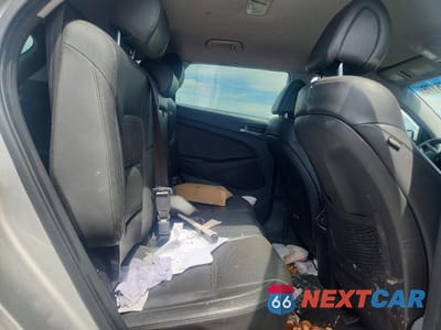 Zdjęcie 10 z 12 samochodu: 2016 HYUNDAI TUCSON LIMITED VIN:KM8J33A25GU040232 - miniatura