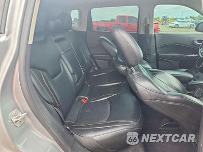 Zdjęcie 10 z 12 samochodu: 2019 JEEP COMPASS LIMITED VIN:3C4NJCCB4KT711322 - miniatura