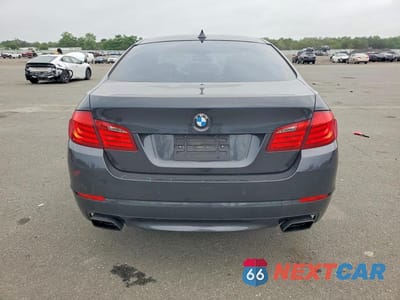 Zdjęcie 6 z 12 samochodu: 2012 BMW 550 XI VIN:WBAFU9C52CDW93657 - miniatura