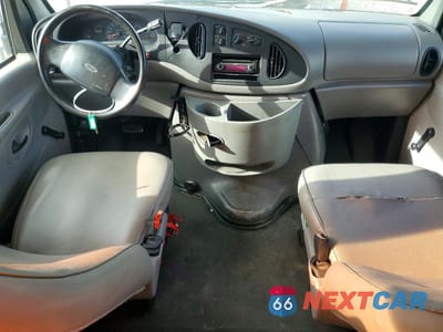Zdjęcie 8 z 14 samochodu: 1998 FORD ECONOLINE E350 SUPER DUTY VIN:1FBSS31L0WHA39067 - miniatura