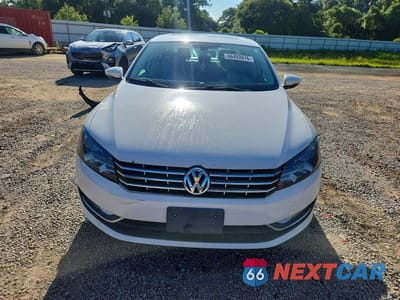 Piąte zdjęcie samochodu w środku: 2012 VOLKSWAGEN PASSAT SEL VIN:1VWCM7A36CC022829 - miniatura