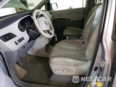 Zdjęcie 7 z 13 samochodu: 2014 TOYOTA SIENNA XLE 7-PASSENGER VIN:5TDDK3DC2ES084781 - miniatura