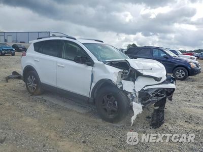 Czwarte zdjęcie samochodu z boku: 2018 TOYOTA RAV4 LE VIN:JTMZFREVXJJ199519 - miniatura