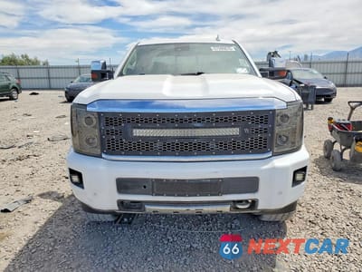 Piąte zdjęcie samochodu w środku: 2015 CHEVROLET SILVERADO K2500 HIGH COUNTRY VIN:1GC1KXE80FF560757 - miniatura