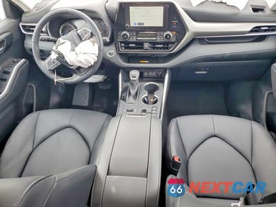 Zdjęcie 8 z 13 samochodu: 2025 TOYOTA HIGHLANDER HYBRID XLE VIN:5TDKBRCHXSS654707 - miniatura