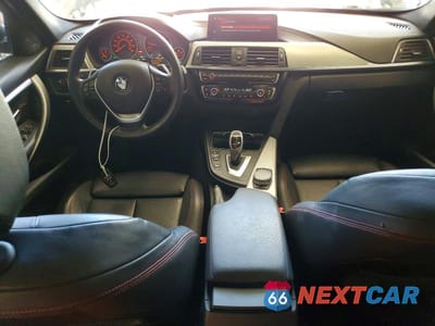 Zdjęcie 8 z 12 samochodu: 2018 BMW 330 XI VIN:WBA8D9C50JEM32849 - miniatura